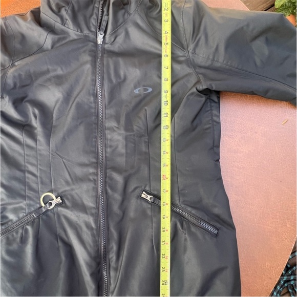 Vintage Oakley Black ski / snow Jacket. Women’s size M - Picture 12 of 13